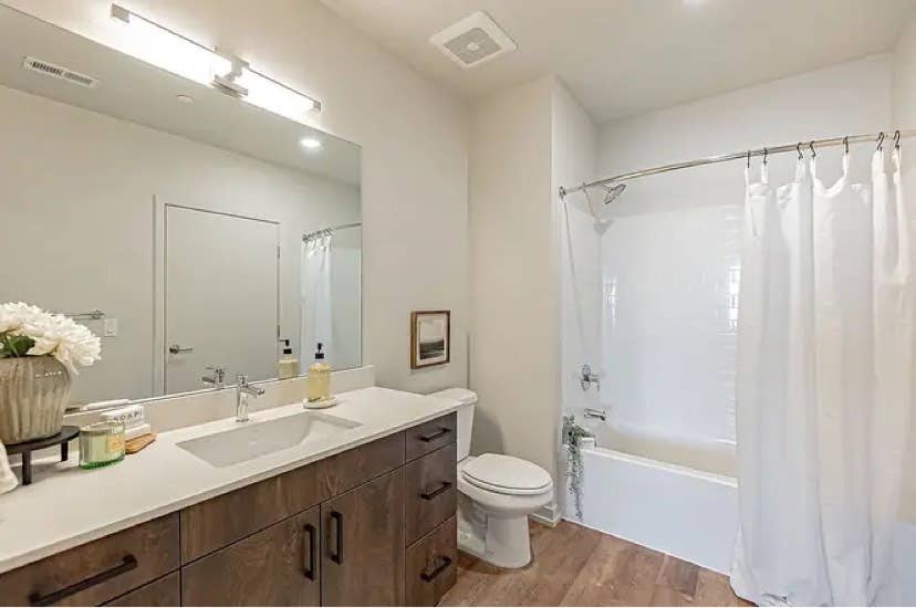 Riverwalk Apartments