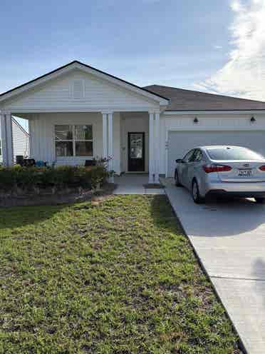 Large  bd  in  brand new home