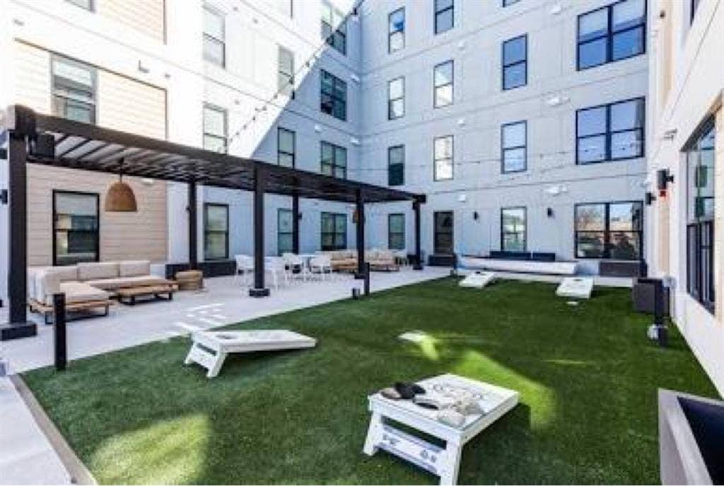 Summer Sublet Savannah GA