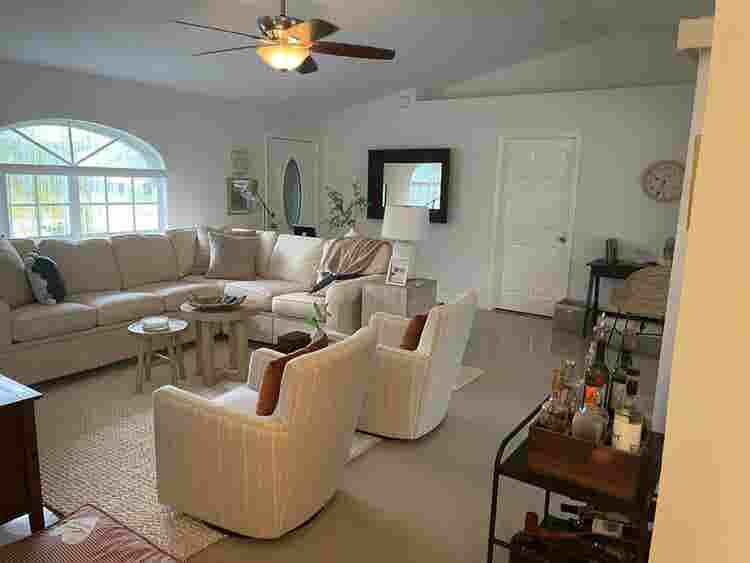 Room available to rent