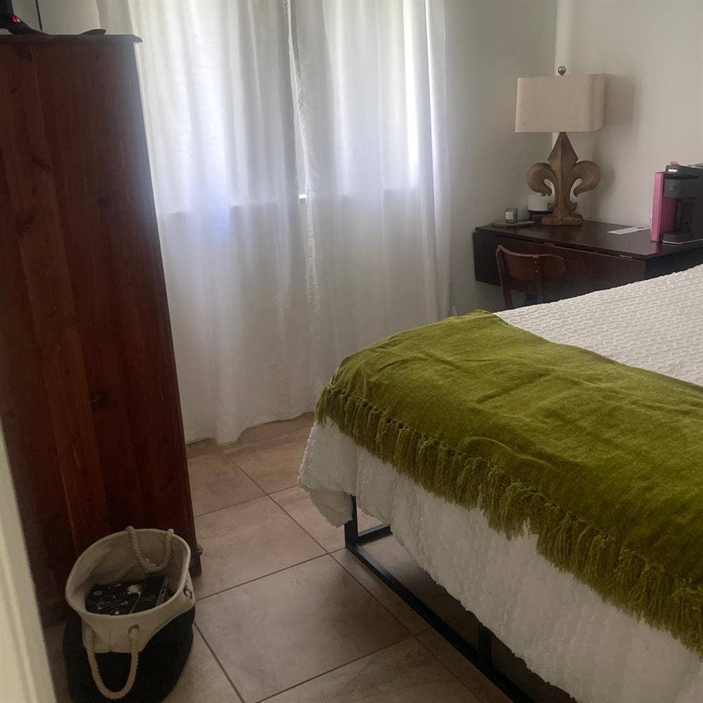 Room available to rent