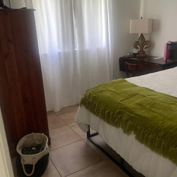 Room available to rent