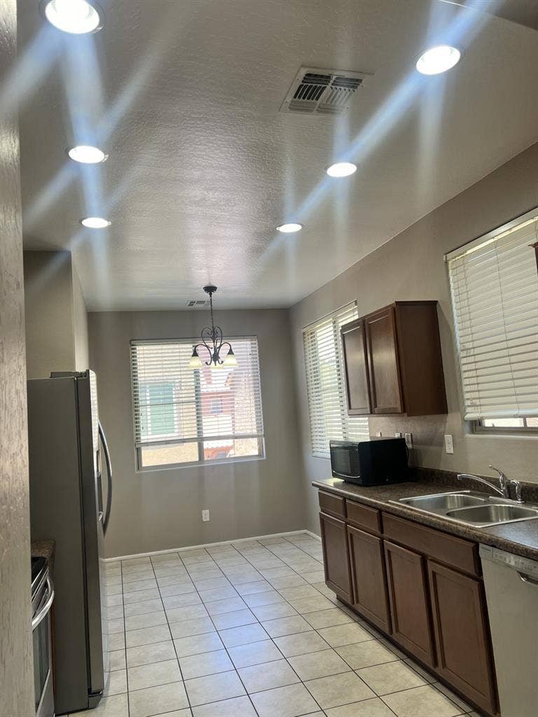 Master room all bill included!!!