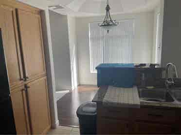 Looking for roommate