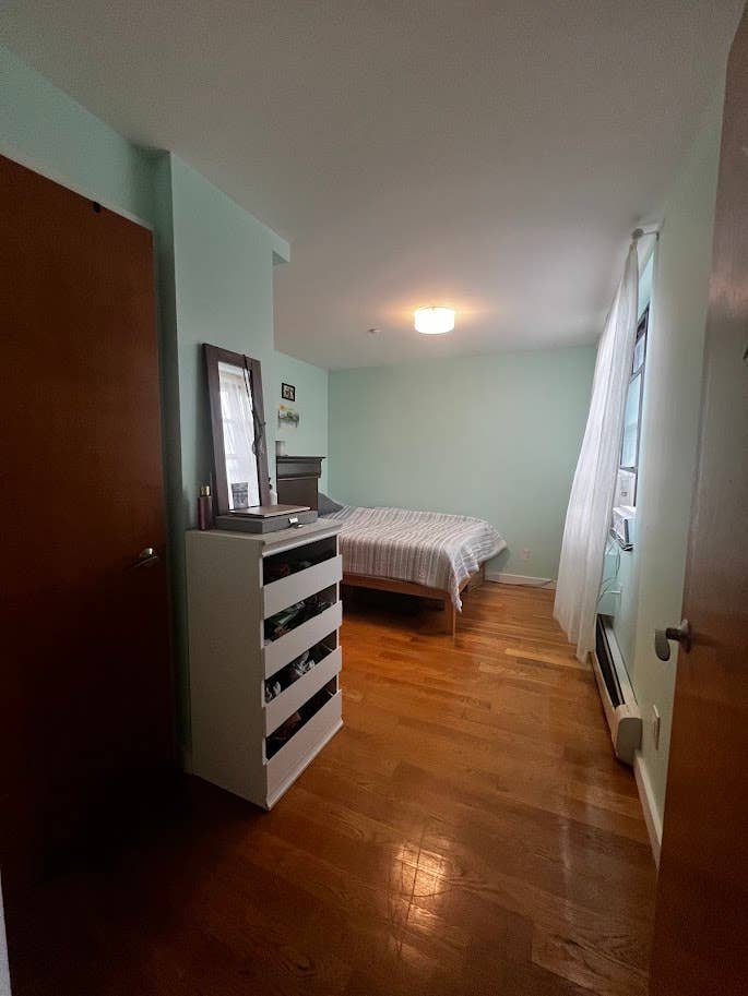 Priv Room/Bath Near CP North