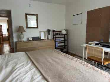 Seeking Roommate in Beverly Hills