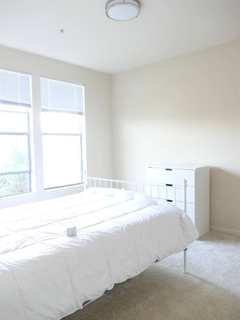 Room by Millenia lakes 2bedroom