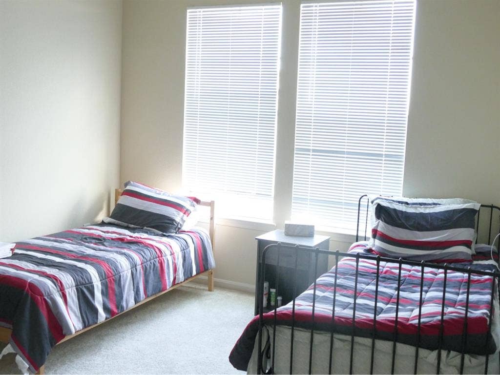 Room by Millenia lakes 2bedroom