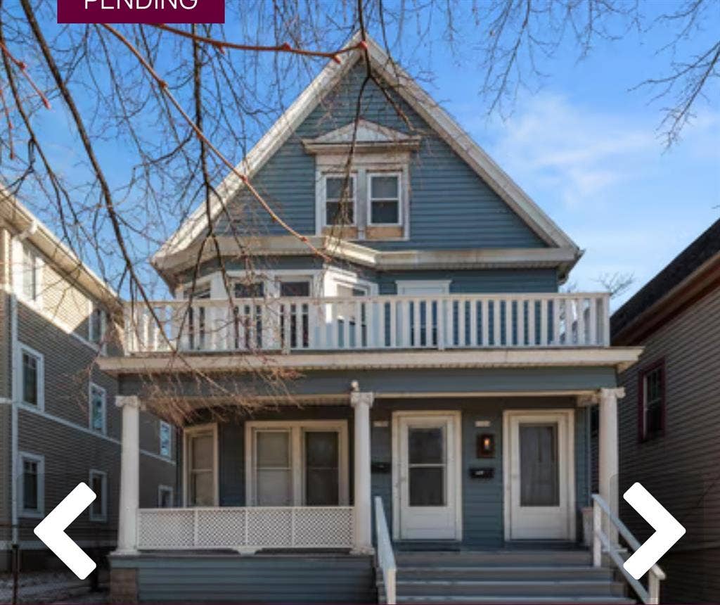 Close to restaurants and campus