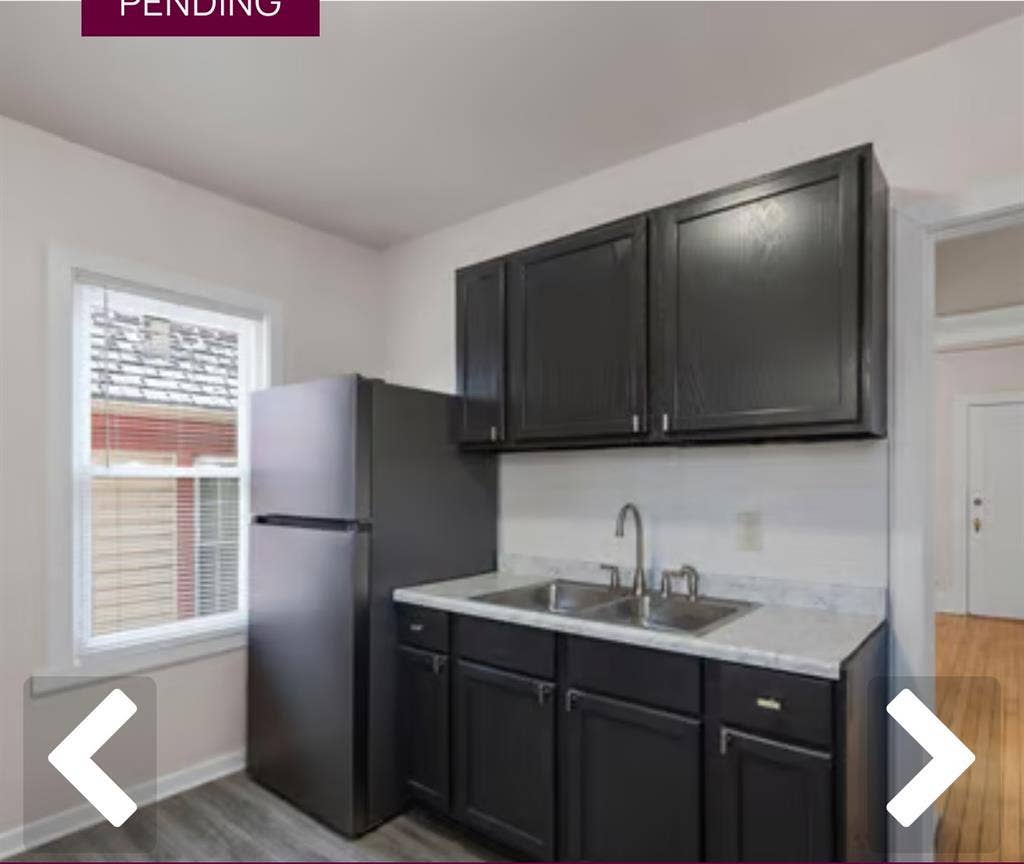 Close to restaurants and campus