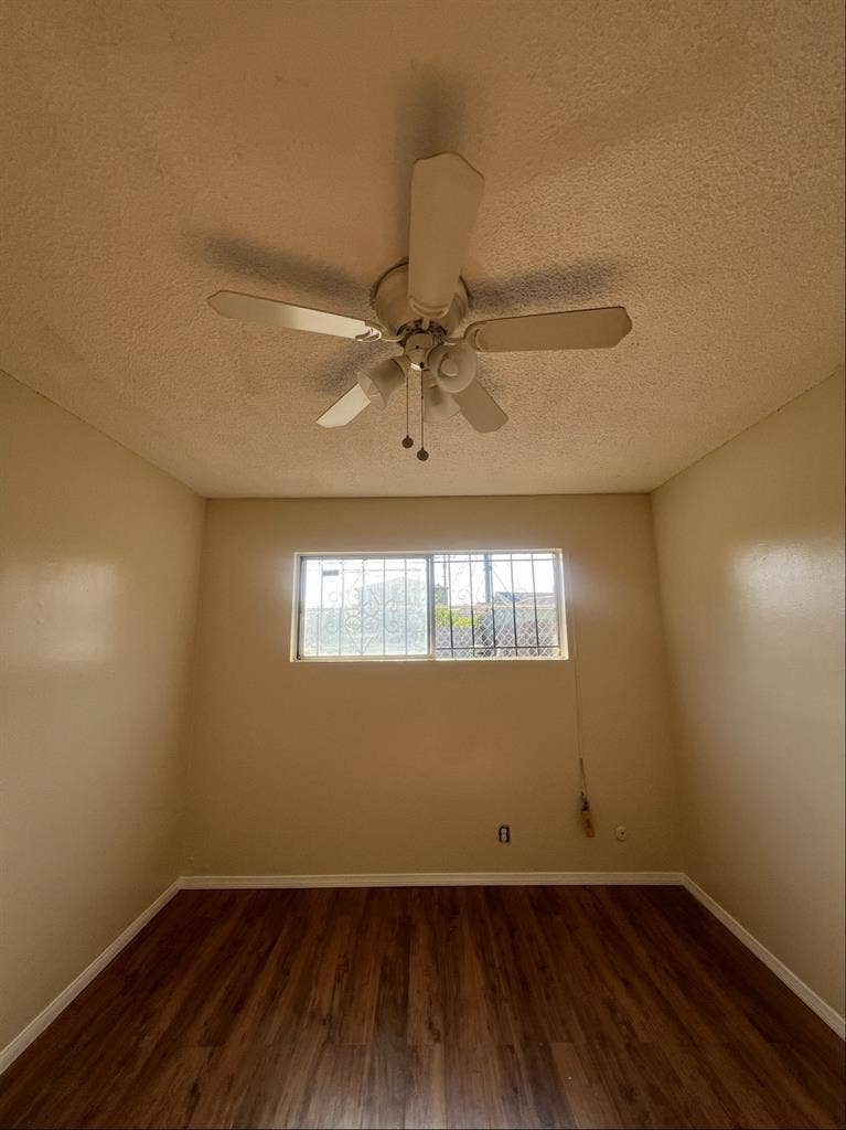 ROOM for RENT - MAYWOOD CA
