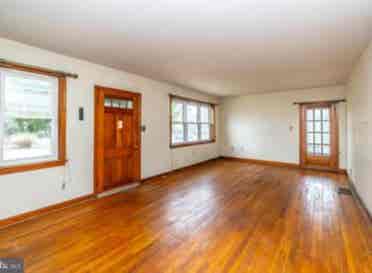 Room for Rent  Starting August 1st