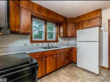 Room for Rent  Starting August 1st