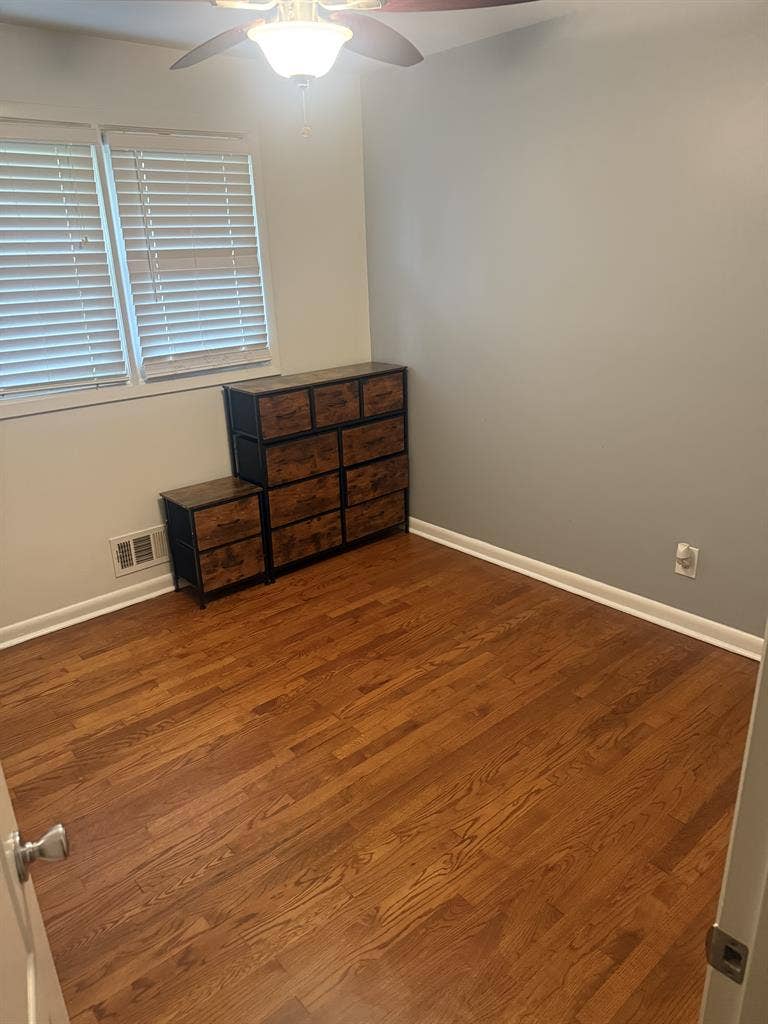 Room for One in Parkville/Carney
