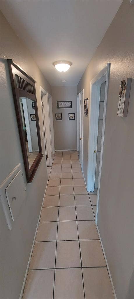 Private Bdrm W/ Private HALF Bath!