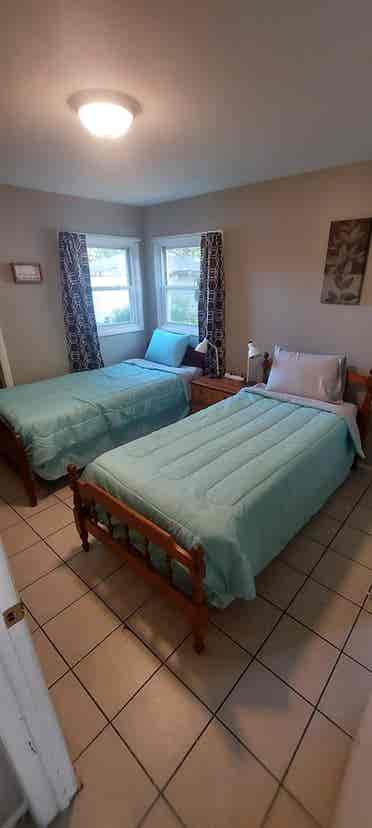 Private Bdrm W/ Private HALF Bath!