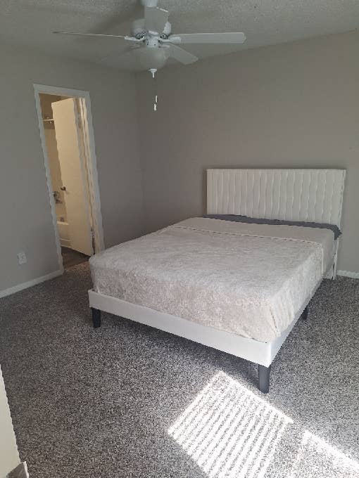 1 bedroom private bath