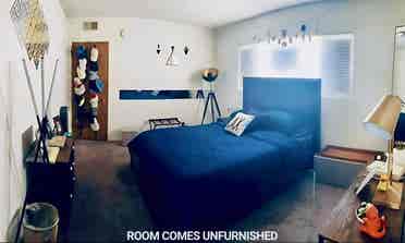Large unfurnished room+PRIVATE bath