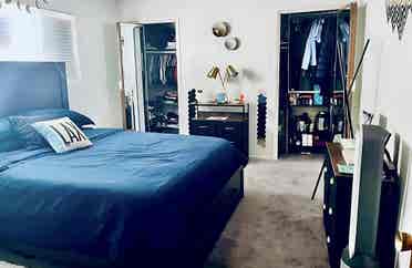 Large room & private bath in WeHo