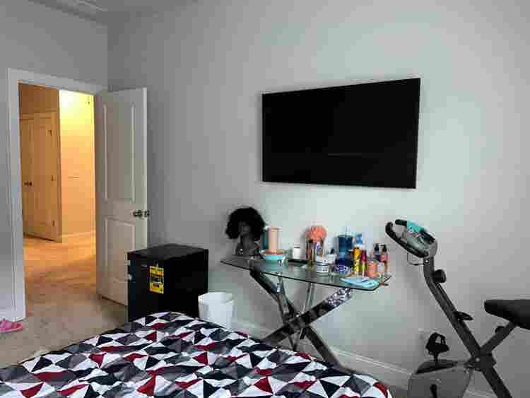 Furnished room for rent
