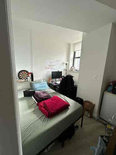 😍 Cheap Room in Midtown South 😍