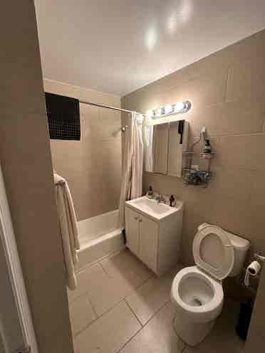 😍 Cheap Room in Midtown South 😍