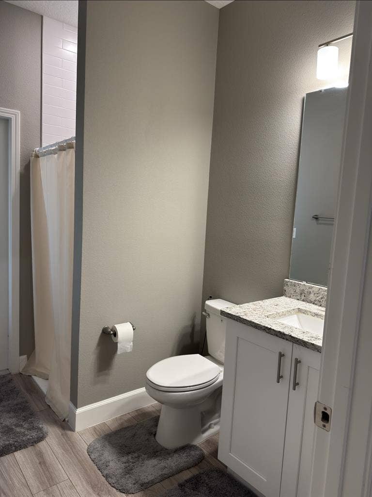 Room available - Sanford Downtown