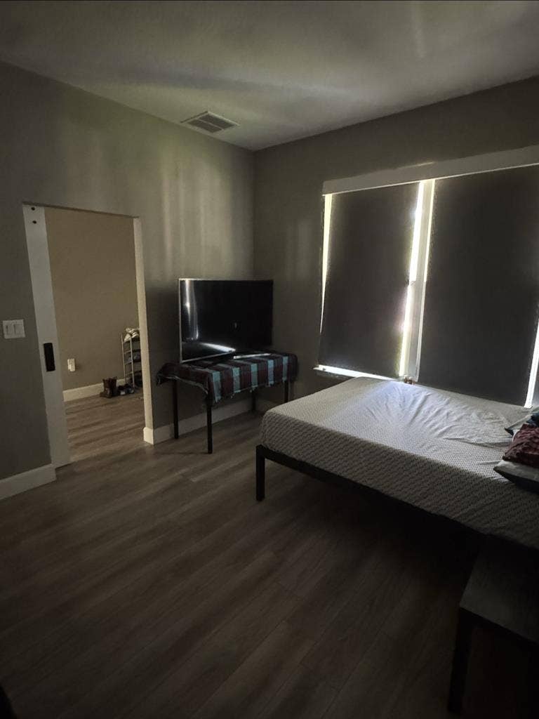 Room available - Sanford Downtown