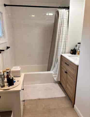 Looking for a roommate