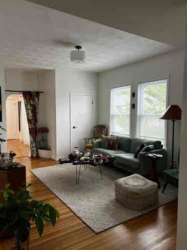 Looking for a roommate