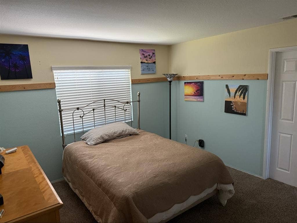 Tropical Room in Eastvale 🏡