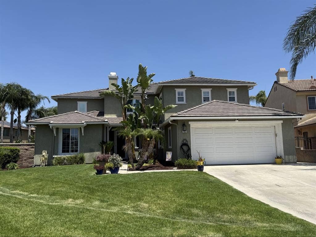 Tropical Room in Eastvale 🏡
