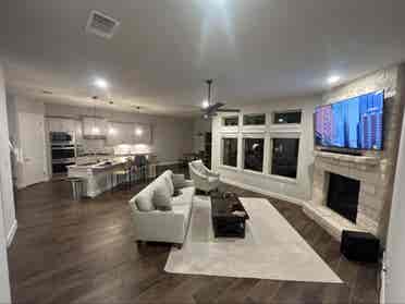 Seeking roommates