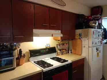Room Near Downtown & UT Campus