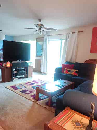 Room Near Downtown & UT Campus