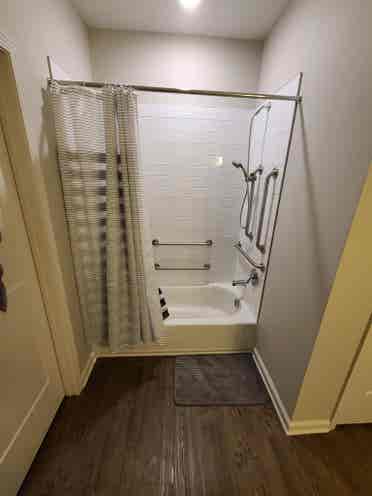 Private room & bath lease takeover!