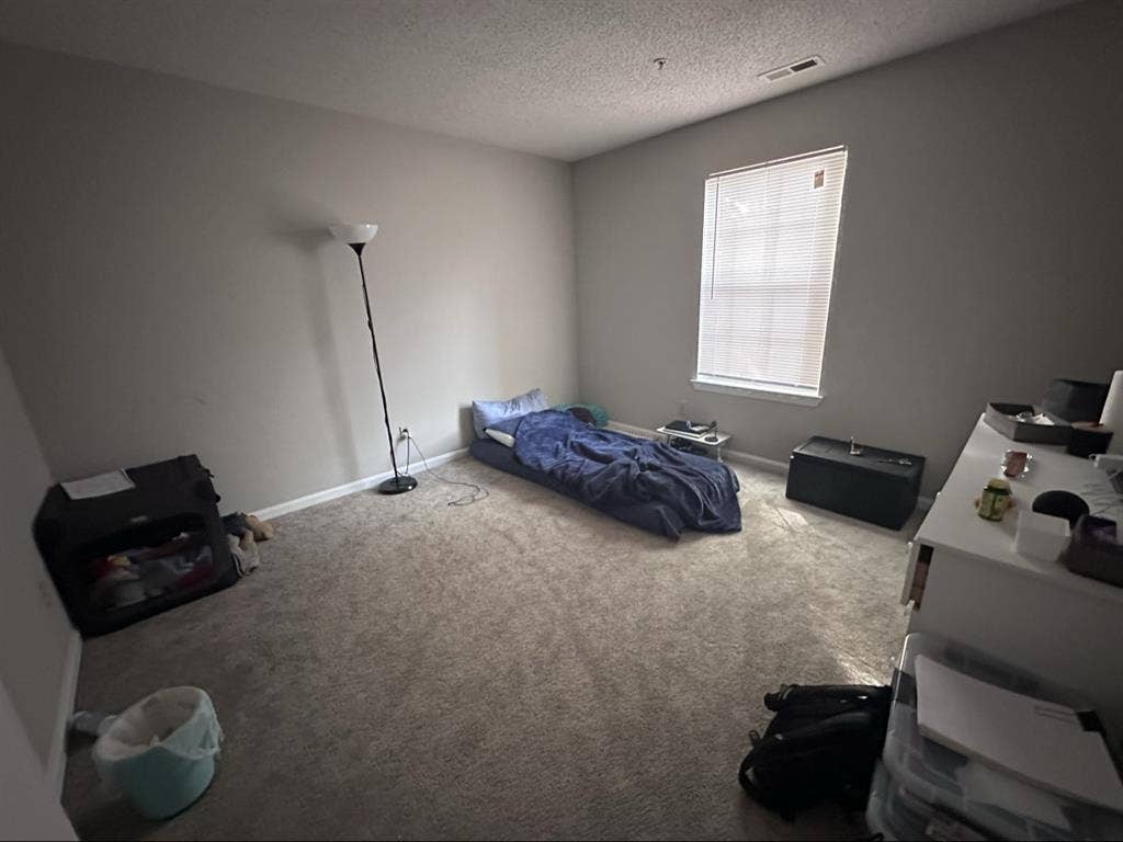 Master Bedroom For Rent