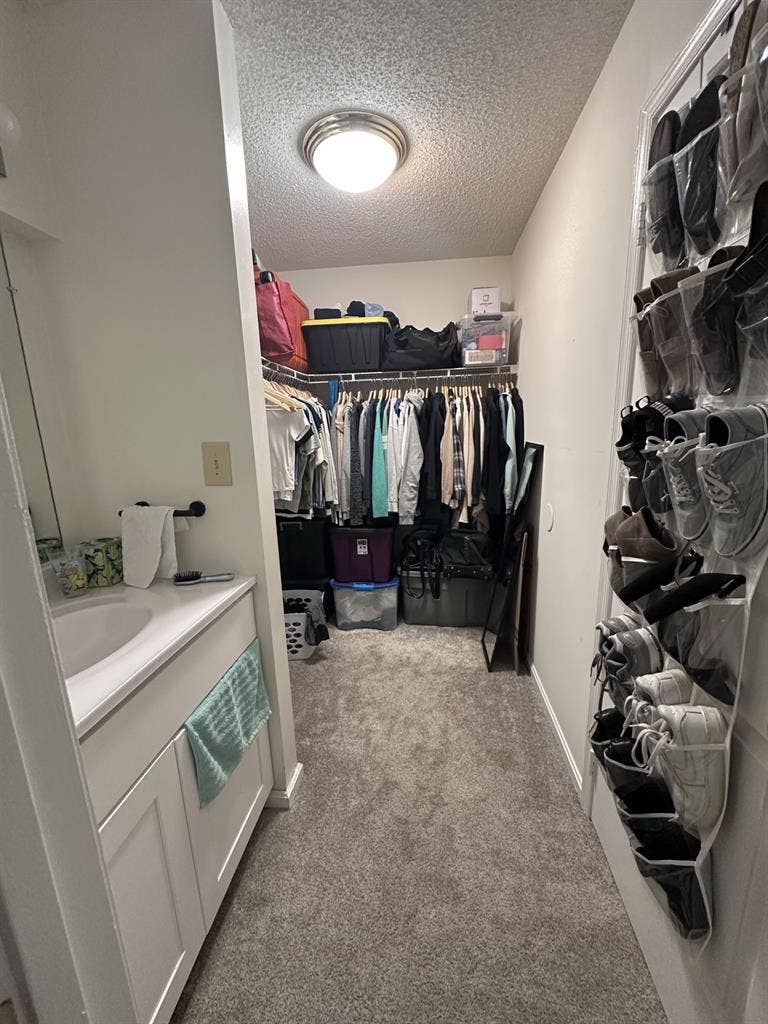 Master Bedroom For Rent