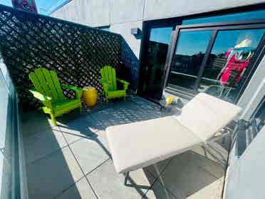 Large Bedroom/2BR Artist Penthouse