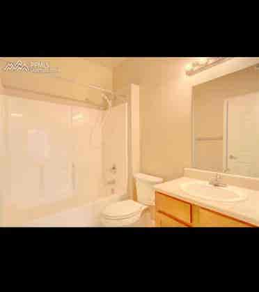 Luxury Condo in Need of a Roommate