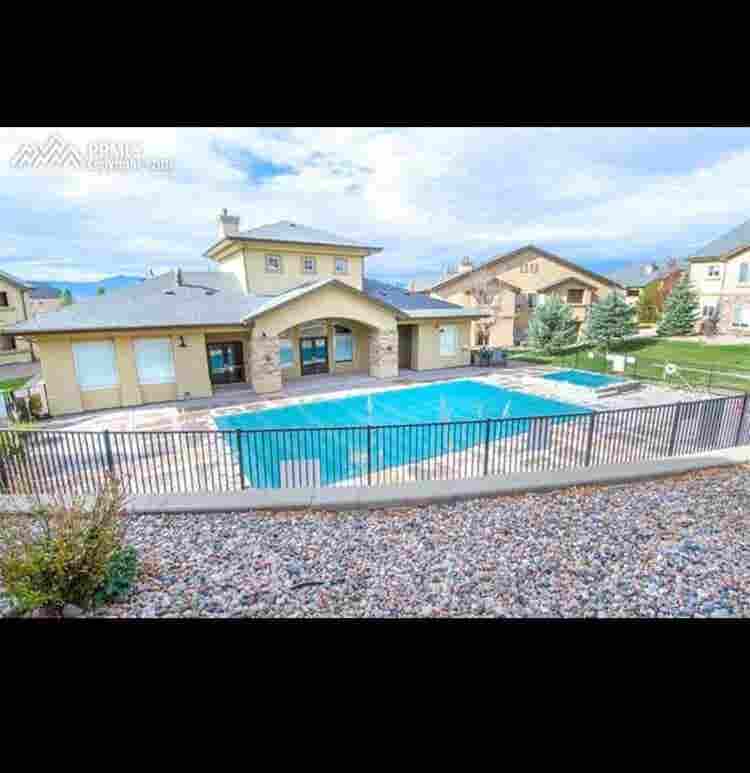 Luxury Condo in Need of a Roommate