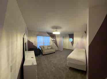 Looking for A nice roommate!!