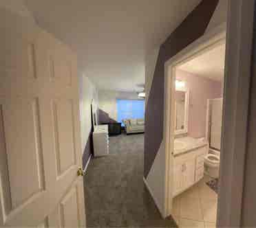 Looking for A nice roommate!!