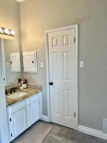 Master bedroom for rent