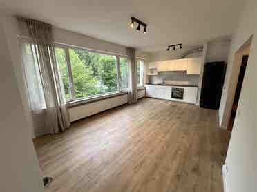 Fully Renovated 2-Bedroom, Wiener