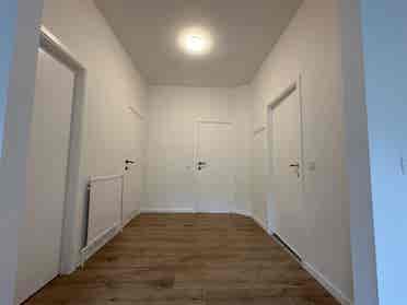 Fully Renovated 2-Bedroom, Wiener