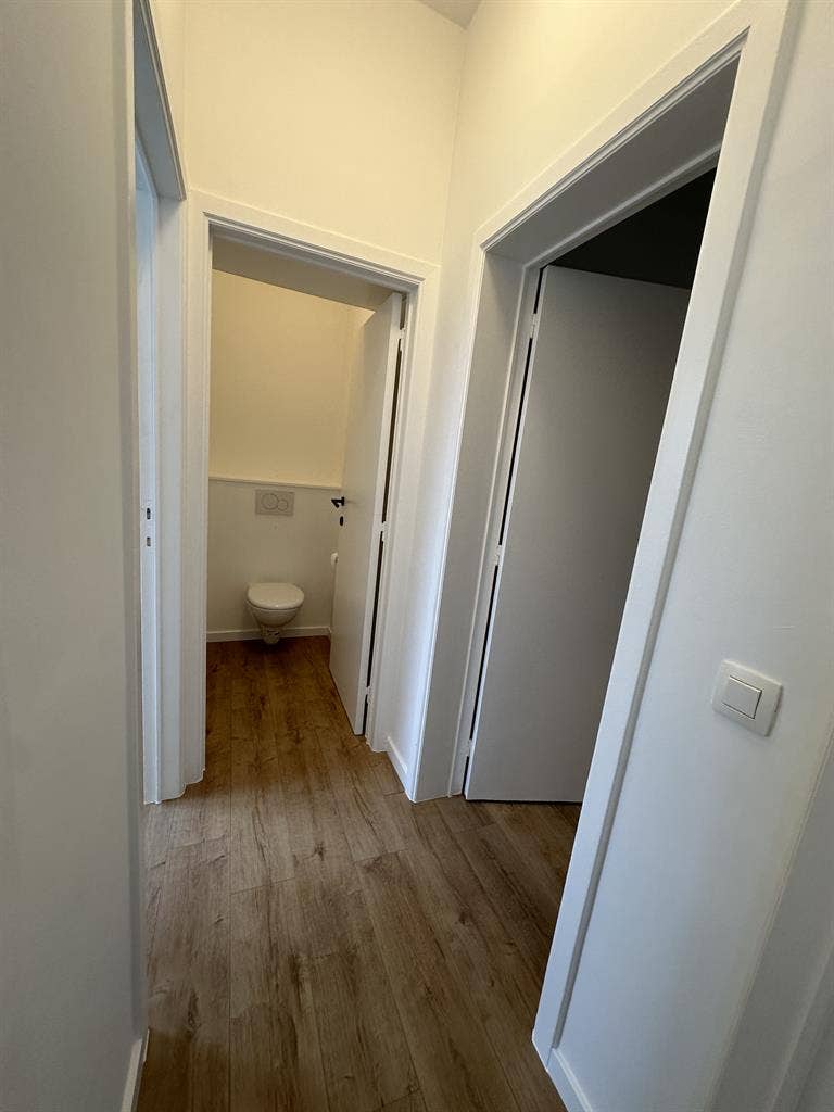 Fully Renovated 2-Bedroom, Wiener