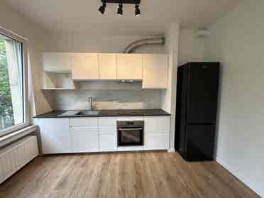 Fully Renovated 2-Bedroom, Wiener