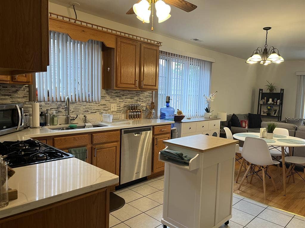 Rooms Available - Berwyn