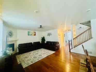 .5 bath House for rent